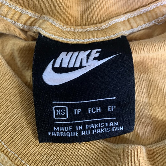 Oversized Graphic T-Shirt - Picture 4 of 5